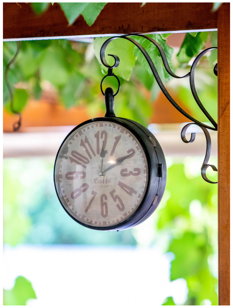 Atrativos - Relógio do restaurante típico tirolês - Galeria de fotos